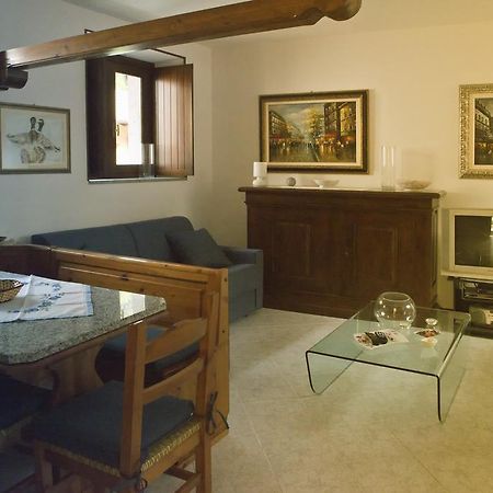 Ferienwohnung Rustico Giorgia Mergozzo Zimmer foto