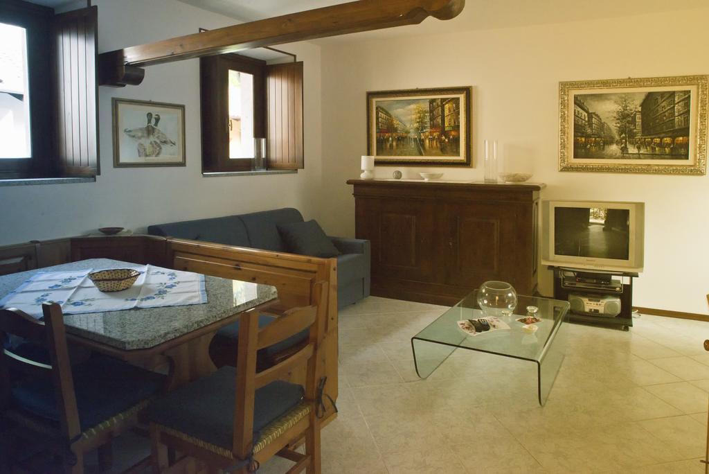Ferienwohnung Rustico Giorgia Mergozzo Zimmer foto
